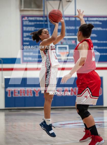 Thumbnail 2 in Seventy-First @ Terry Sanford photogallery.
