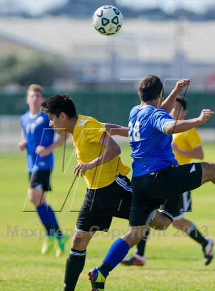 Thumbnail 1 in Brennan vs Bandera photogallery.
