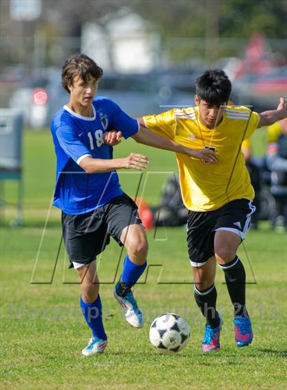 Thumbnail 3 in Brennan vs Bandera photogallery.