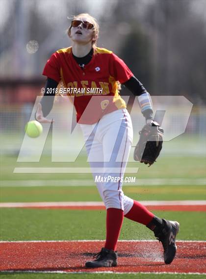 Thumbnail 2 in Olean vs Williamsville South (Just Show Up) photogallery.