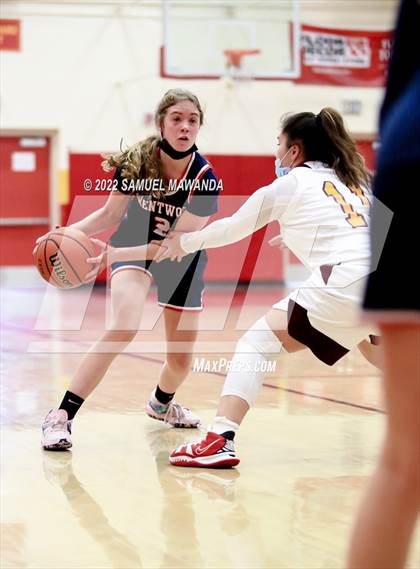 Thumbnail 3 in Brentwood School vs  Bishop Conaty-Loretto photogallery.