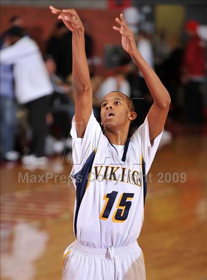 Thumbnail 1 in Campbell Hall vs. Lutheran (Nike Extravaganza) photogallery.