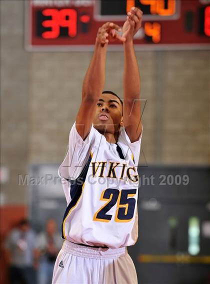 Thumbnail 3 in Campbell Hall vs. Lutheran (Nike Extravaganza) photogallery.