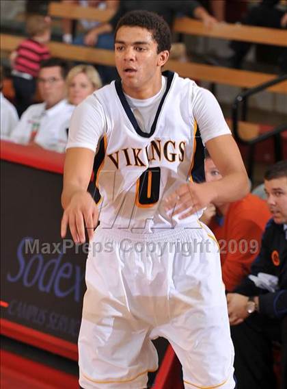 Thumbnail 1 in Campbell Hall vs. Lutheran (Nike Extravaganza) photogallery.