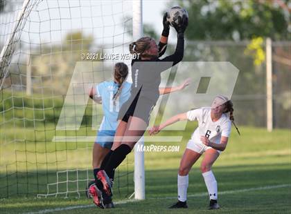 Thumbnail 1 in Columbine @ Valor Christian photogallery.
