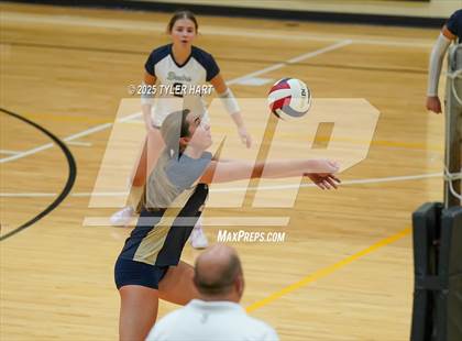 Thumbnail 1 in Floyd Central vs. Tri-West Hendricks photogallery.