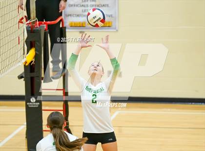 Thumbnail 3 in Floyd Central vs. Tri-West Hendricks photogallery.