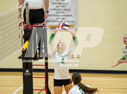 Thumbnail 2 in Floyd Central vs. Tri-West Hendricks photogallery.