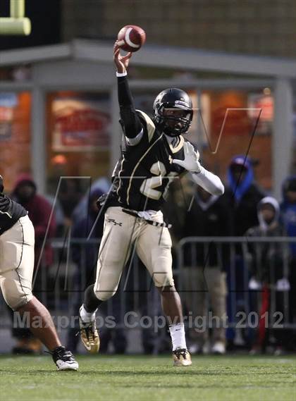 Thumbnail 1 in Aquinas Institute vs. Rush-Henrietta (NYSPHSAA Section 5 Class AA Semifinal) photogallery.