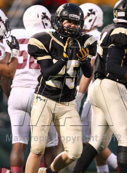 Thumbnail 1 in Aquinas Institute vs. Rush-Henrietta (NYSPHSAA Section 5 Class AA Semifinal) photogallery.