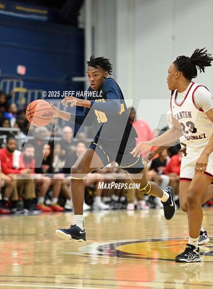 Thumbnail 1 in McKinley vs. St. Ignatius (OHSAA Division 1 Regional Final) photogallery.