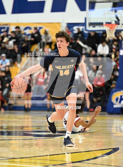 Thumbnail 1 in McKinley vs. St. Ignatius (OHSAA Division 1 Regional Final) photogallery.