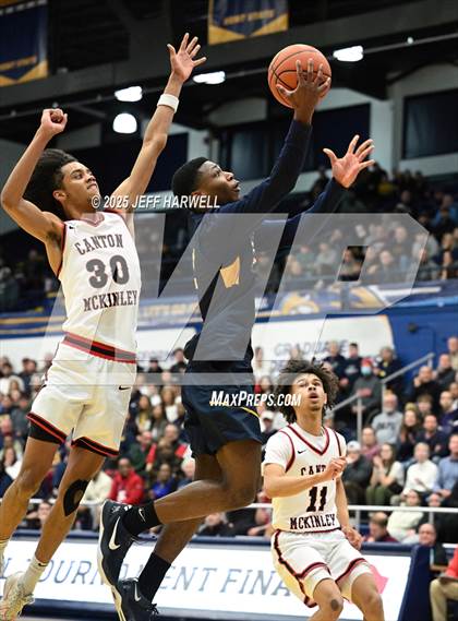 Thumbnail 3 in McKinley vs. St. Ignatius (OHSAA Division 1 Regional Final) photogallery.