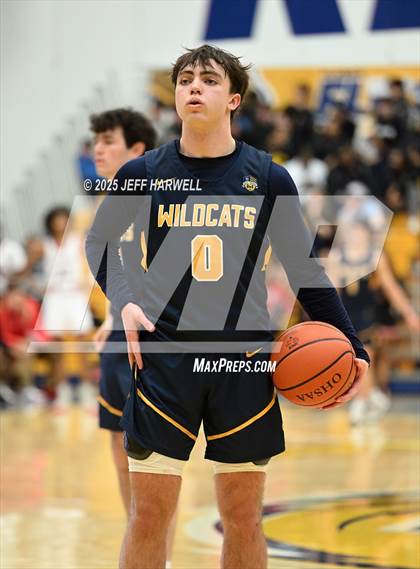 Thumbnail 2 in McKinley vs. St. Ignatius (OHSAA Division 1 Regional Final) photogallery.