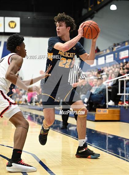 Thumbnail 1 in McKinley vs. St. Ignatius (OHSAA Division 1 Regional Final) photogallery.