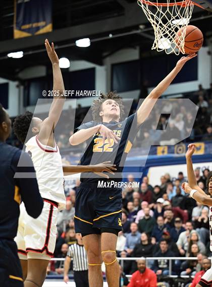Thumbnail 2 in McKinley vs. St. Ignatius (OHSAA Division 1 Regional Final) photogallery.