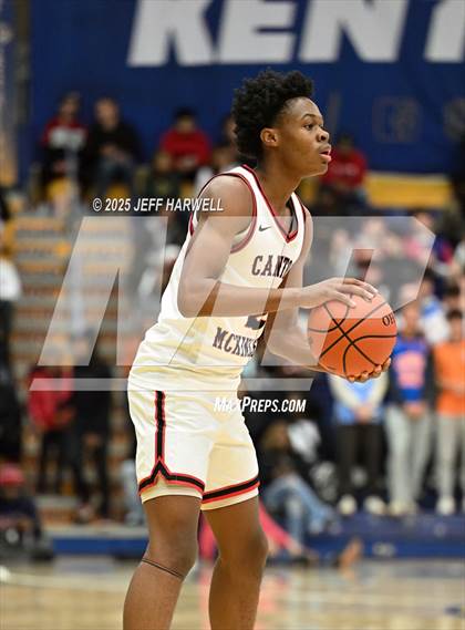 Thumbnail 2 in McKinley vs. St. Ignatius (OHSAA Division 1 Regional Final) photogallery.