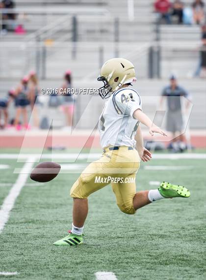 Thumbnail 3 in Los Osos @ Chino Hills photogallery.