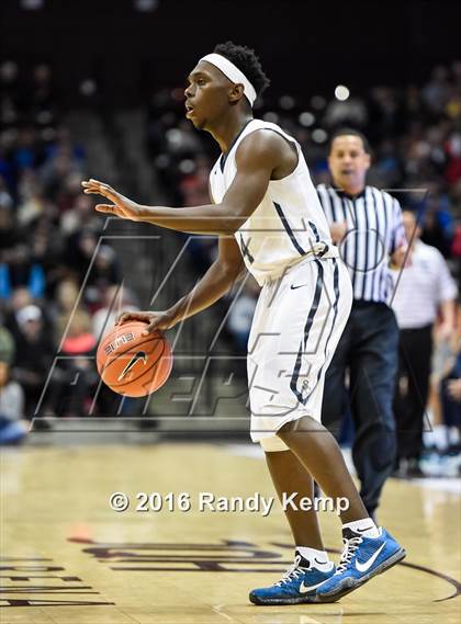 Thumbnail 2 in Sierra Canyon vs. Chaminade  (Bass Pro Tournament of Champions) photogallery.