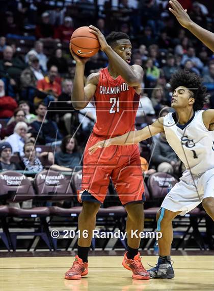 Thumbnail 2 in Sierra Canyon vs. Chaminade  (Bass Pro Tournament of Champions) photogallery.