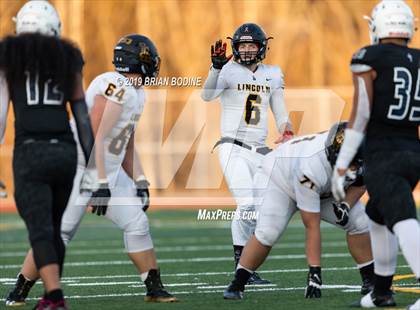 Thumbnail 1 in Lincoln vs Eastside Catholic (WIAA 3A Semifinal) photogallery.
