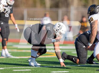 Thumbnail 3 in Lincoln vs Eastside Catholic (WIAA 3A Semifinal) photogallery.