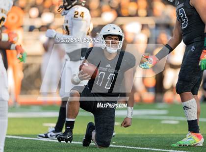 Thumbnail 1 in Lincoln vs Eastside Catholic (WIAA 3A Semifinal) photogallery.