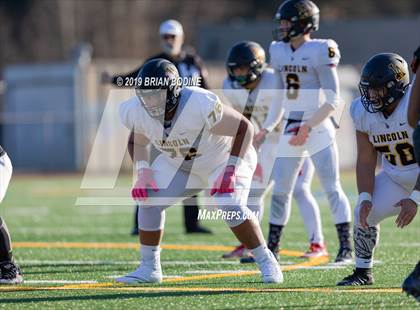 Thumbnail 3 in Lincoln vs Eastside Catholic (WIAA 3A Semifinal) photogallery.