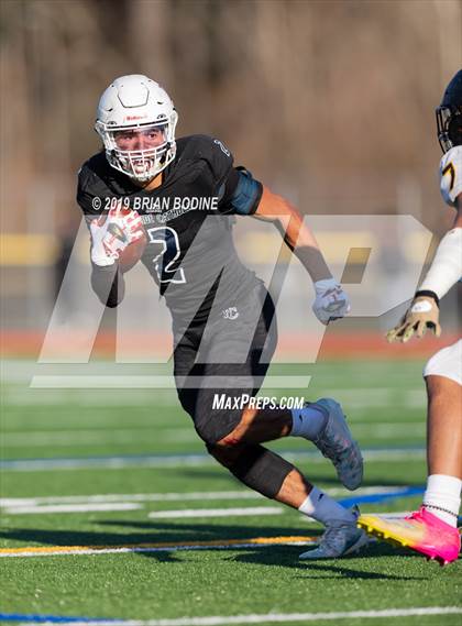 Thumbnail 2 in Lincoln vs Eastside Catholic (WIAA 3A Semifinal) photogallery.