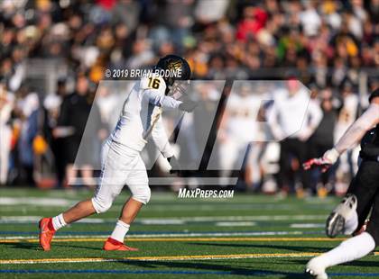 Thumbnail 3 in Lincoln vs Eastside Catholic (WIAA 3A Semifinal) photogallery.