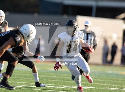 Thumbnail 1 in Lincoln vs Eastside Catholic (WIAA 3A Semifinal) photogallery.