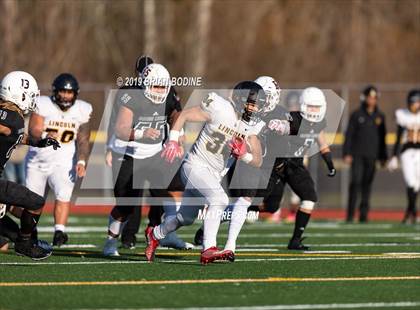 Thumbnail 2 in Lincoln vs Eastside Catholic (WIAA 3A Semifinal) photogallery.