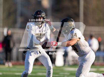 Thumbnail 2 in Lincoln vs Eastside Catholic (WIAA 3A Semifinal) photogallery.