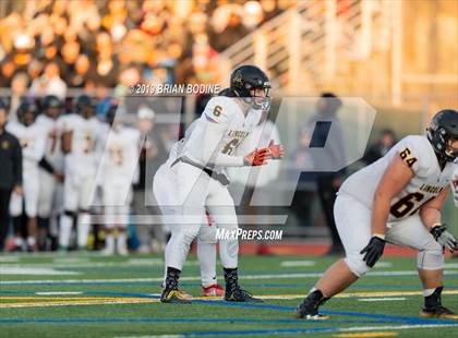 Thumbnail 3 in Lincoln vs Eastside Catholic (WIAA 3A Semifinal) photogallery.
