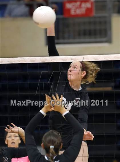 Thumbnail 3 in Union Mine vs. Bear River (CIF SJS D4 Final) photogallery.
