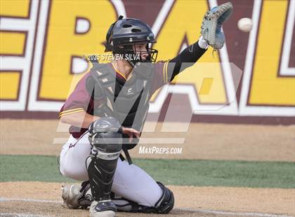Thumbnail 2 in Point Loma vs. Santa Fe Christian (CIF SDS Division 1 Third Round Playoff) photogallery.