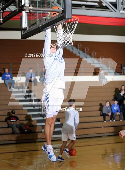 Thumbnail 3 in Grand Island vs. Lincoln East (Heartland Athletic Conference) photogallery.