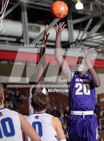 Thumbnail 3 in Grand Island vs. Lincoln East (Heartland Athletic Conference) photogallery.