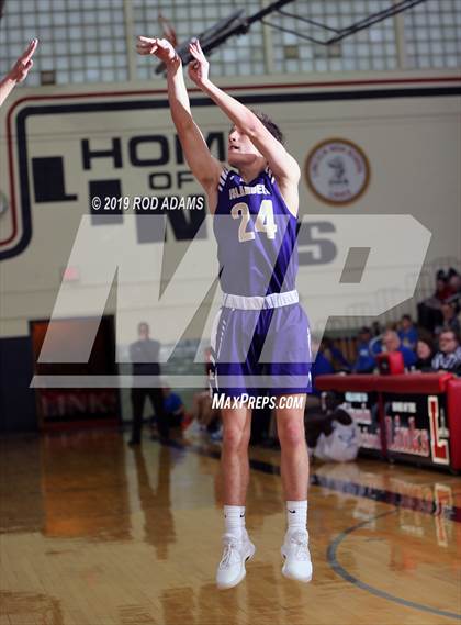 Thumbnail 3 in Grand Island vs. Lincoln East (Heartland Athletic Conference) photogallery.