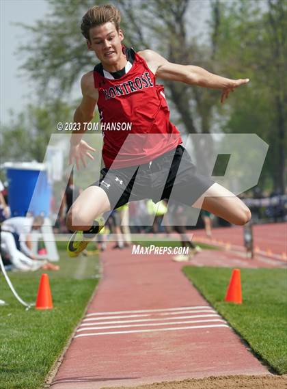 Thumbnail 3 in CHSAA 4A Finals (Triple Jump) photogallery.