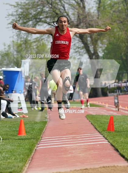 Thumbnail 1 in CHSAA 4A Finals (Triple Jump) photogallery.