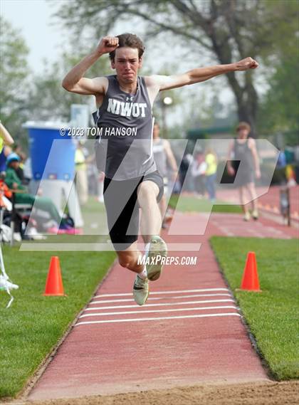 Thumbnail 1 in CHSAA 4A Finals (Triple Jump) photogallery.