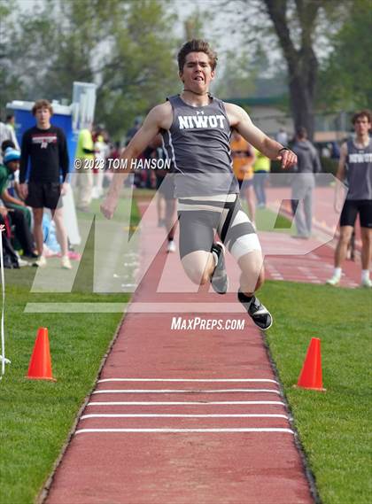 Thumbnail 1 in CHSAA 4A Finals (Triple Jump) photogallery.
