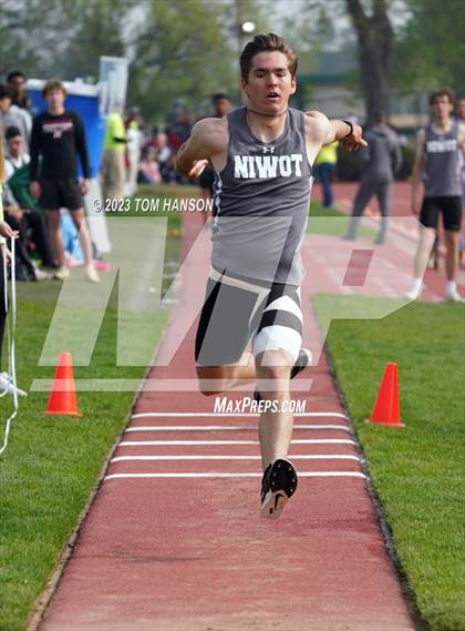 Thumbnail 3 in CHSAA 4A Finals (Triple Jump) photogallery.