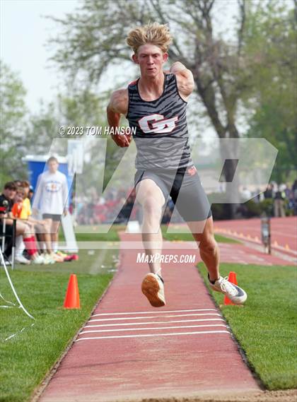 Thumbnail 1 in CHSAA 4A Finals (Triple Jump) photogallery.