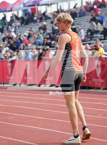 Thumbnail 1 in CHSAA 4A Finals (Triple Jump) photogallery.