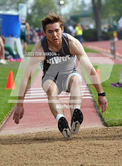 Thumbnail 2 in CHSAA 4A Finals (Triple Jump) photogallery.