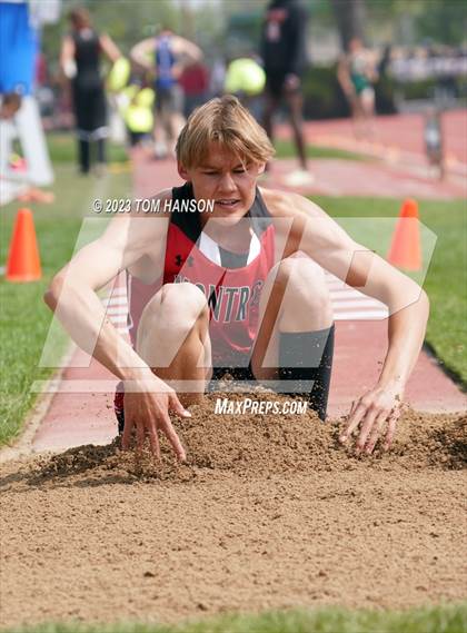 Thumbnail 2 in CHSAA 4A Finals (Triple Jump) photogallery.