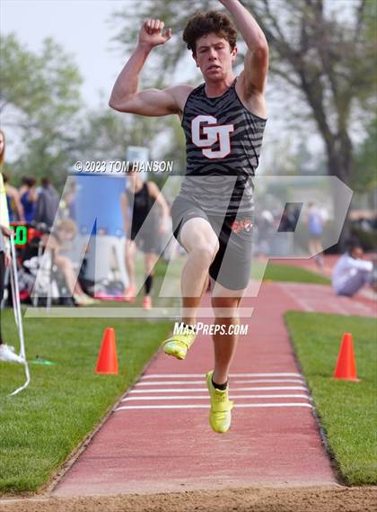 Thumbnail 2 in CHSAA 4A Finals (Triple Jump) photogallery.