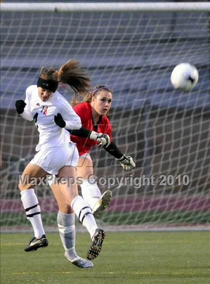 Thumbnail 2 in Beckman vs. Harvard-Westlake (CIF SS D2 Final) photogallery.